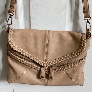 Urban Expressions Envelope Crossbody Bag